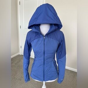EUC Lululemon Down For It All Jacket Womans Size 2 in Blue/Purple